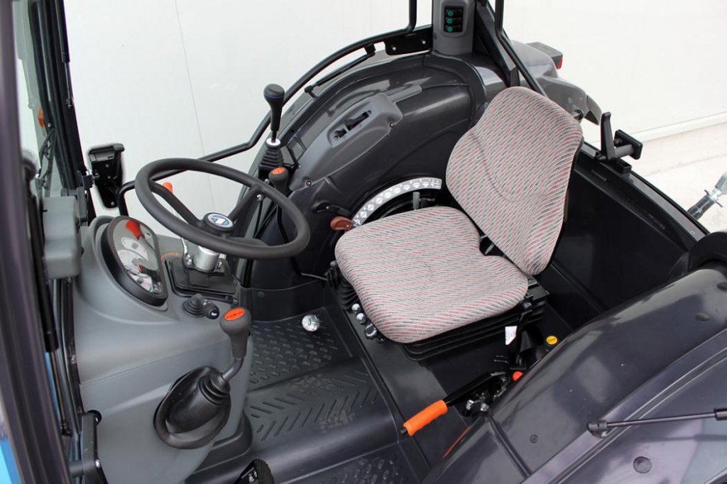 Oldtimer-Traktor typu Landini Super 110, Neumaschine v Київ (Obrázek 7)