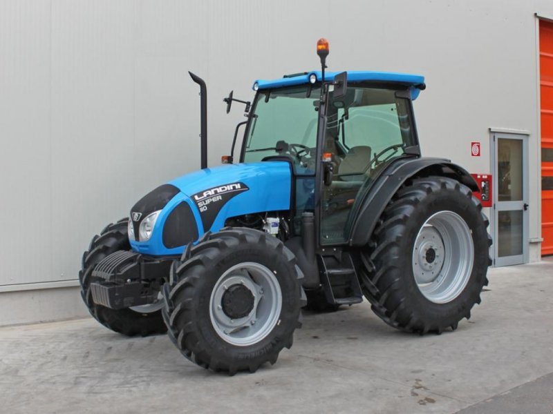 Oldtimer-Traktor tipa Landini Super 110, Neumaschine u Київ (Slika 1)