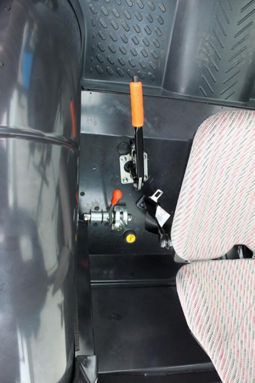 Oldtimer-Traktor typu Landini Super 110, Neumaschine v Київ (Obrázek 6)