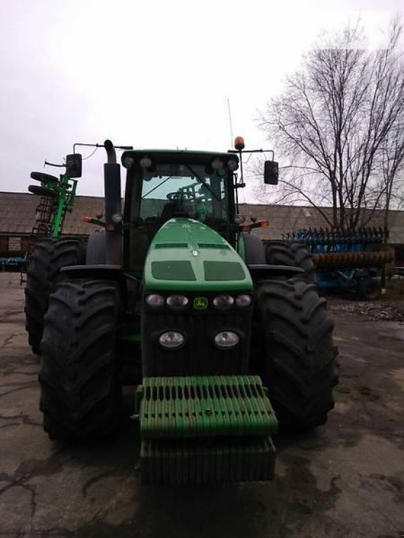 Oldtimer-Traktor des Typs John Deere 8530, Neumaschine in Михайлівка (Bild 3)