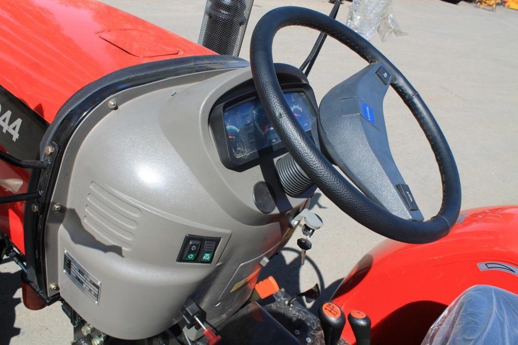 Hopfentraktor a típus Sonstige FT 244, Neumaschine ekkor: Миколаїв (Kép 4)