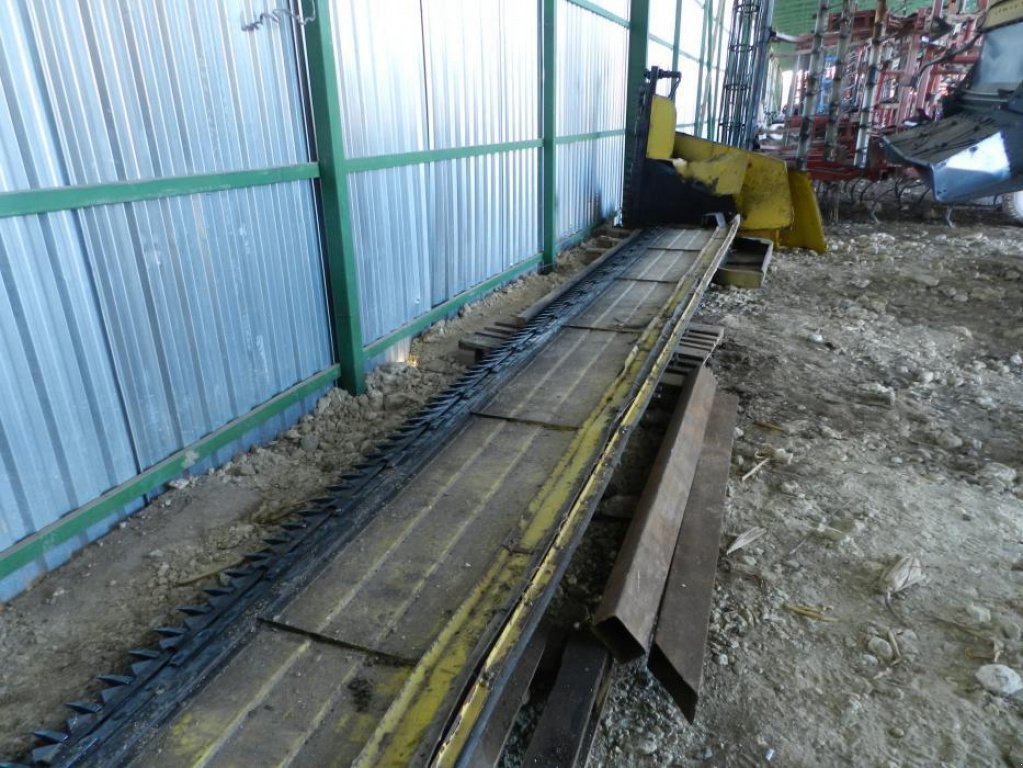 Oldtimer-Mähdrescher typu CHALLENGER 647, Neumaschine v Львів (Obrázek 5)