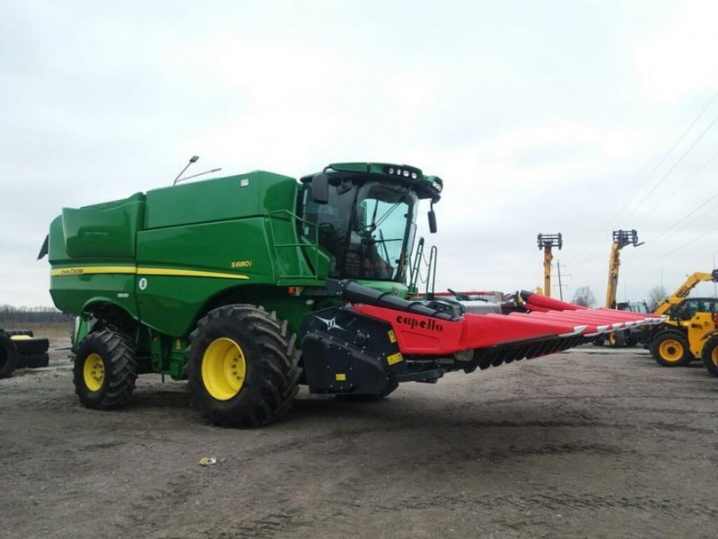 Oldtimer-Mähdrescher del tipo John Deere S680, Neumaschine en Путрівка (Imagen 1)