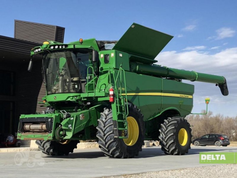 Oldtimer-Mähdrescher del tipo John Deere S670, Neumaschine en Путрівка (Imagen 1)