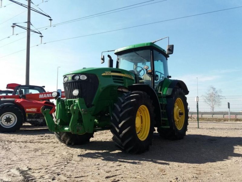 Oldtimer-Traktor от тип John Deere 7820, Gebrauchtmaschine в Путрівка (Снимка 1)
