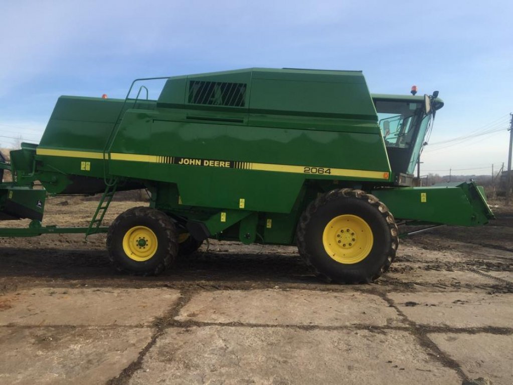 Oldtimer-Mähdrescher a típus John Deere 2064, Neumaschine ekkor: Харків (Kép 9)