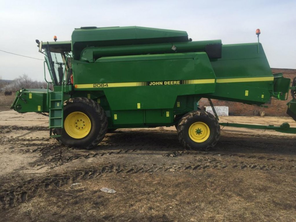 Oldtimer-Mähdrescher a típus John Deere 2064, Neumaschine ekkor: Харків (Kép 3)