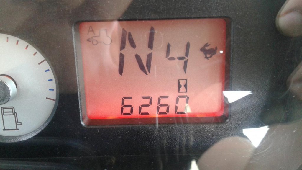 Oldtimer-Traktor typu CHALLENGER MT665B, Neumaschine v Харків (Obrázek 4)