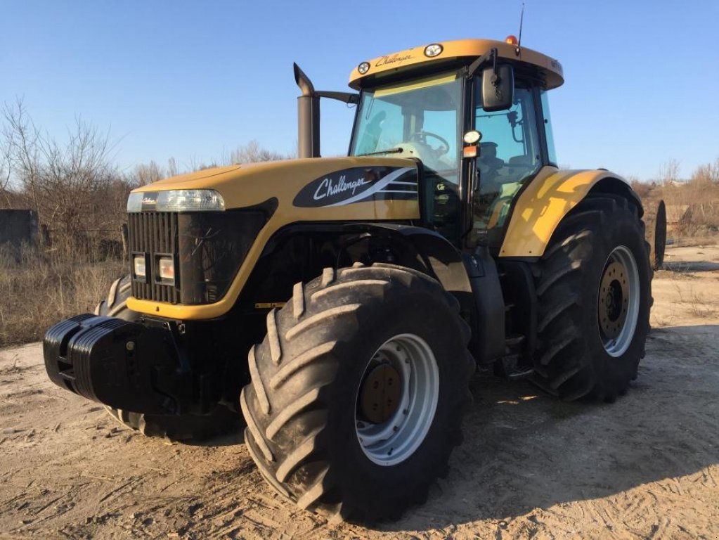 Oldtimer-Traktor typu CHALLENGER MT665B, Neumaschine v Харків (Obrázek 1)