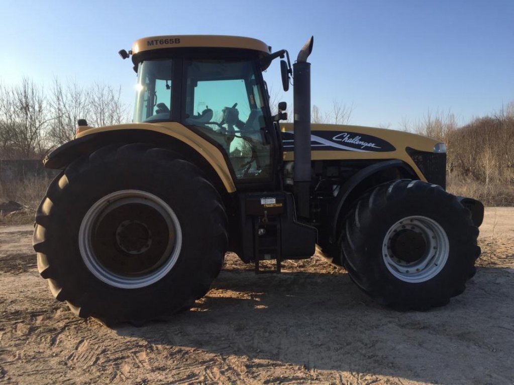 Oldtimer-Traktor typu CHALLENGER MT665B, Neumaschine v Харків (Obrázek 7)