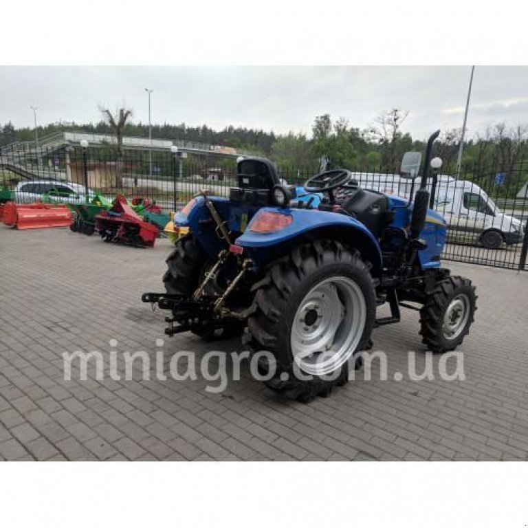 Hopfentraktor typu Dong Feng DF 244 G2, Neumaschine v Бузова (Obrázek 8)