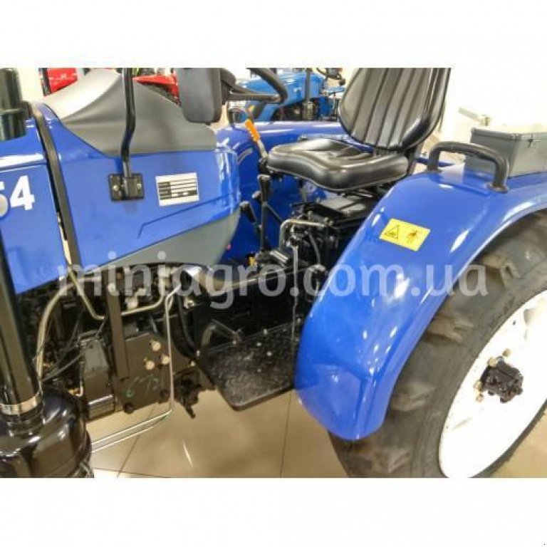 Hopfentraktor a típus Sonstige TE 354 Europard, Neumaschine ekkor: Бузова (Kép 4)