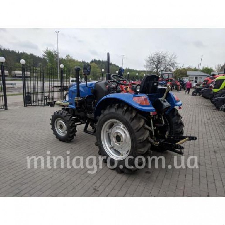 Hopfentraktor a típus Dong Feng Pacco DF 404 G2, Neumaschine ekkor: Бузова (Kép 3)