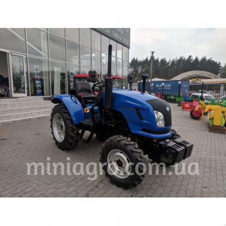 Hopfentraktor a típus Dong Feng Pacco DF 404 G2, Neumaschine ekkor: Бузова (Kép 1)