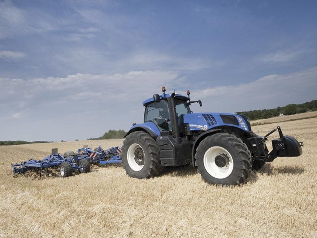Oldtimer-Traktor typu New Holland T8.410, Neumaschine v Хмельницький (Obrázek 1)