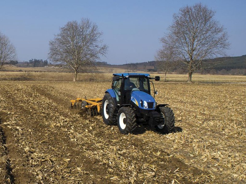 Oldtimer-Traktor typu New Holland T6050 Delta, Neumaschine v Хмельницький (Obrázek 1)