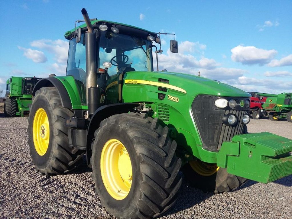 Oldtimer-Traktor typu John Deere 7930, Neumaschine v Біла Церква (Obrázek 1)