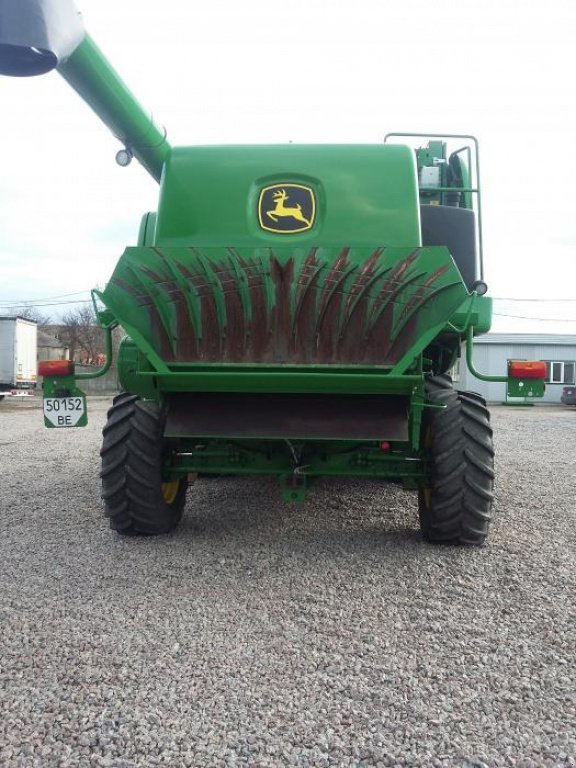 Oldtimer-Mähdrescher des Typs John Deere W660, Neumaschine in Біла Церква (Bild 4)