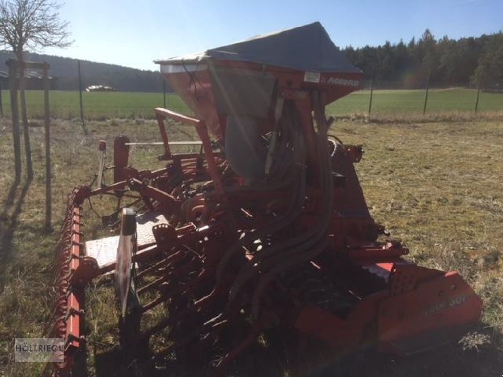 Drillmaschinenkombination del tipo Kuhn HRB 301, Gebrauchtmaschine en Hohenburg (Imagen 3)