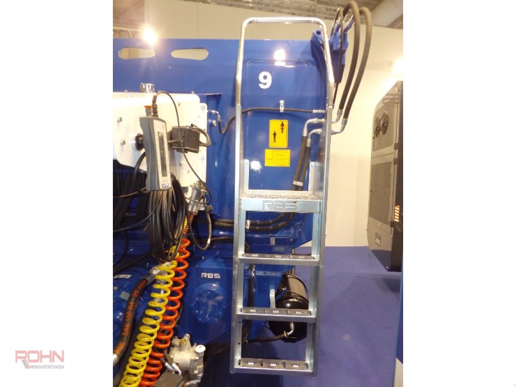 Futtermischwagen of the type RBS Perseo 9, Neumaschine in Insingen (Picture 3)