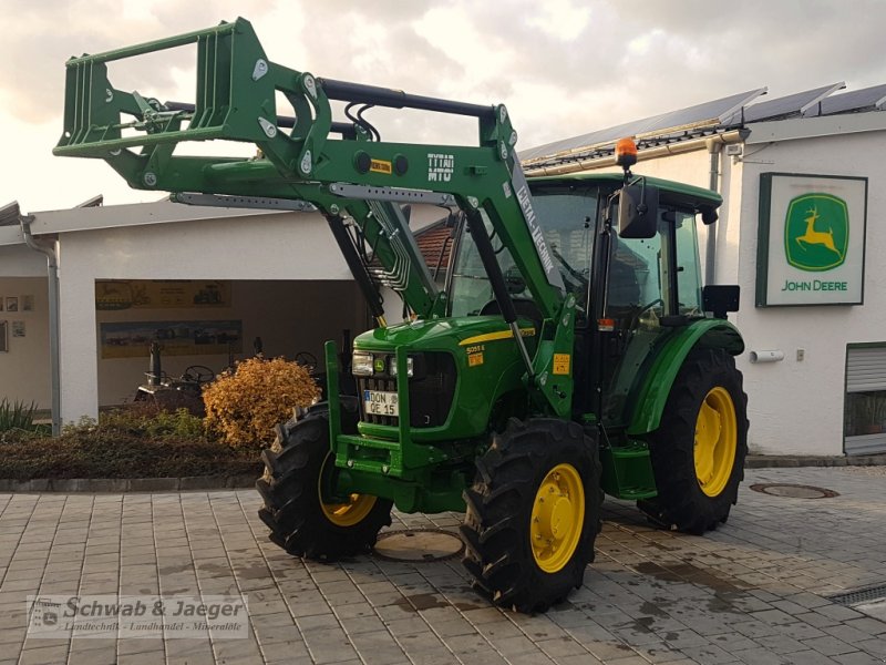 Traktor des Typs John Deere 5055 E, Gebrauchtmaschine in Fünfstetten (Bild 1)