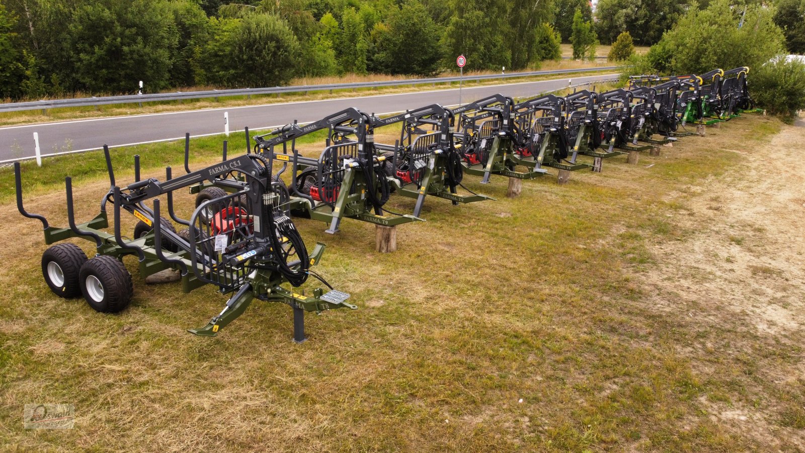 Rückewagen & Rückeanhänger typu Farma Farma, Neumaschine v Regen (Obrázek 3)