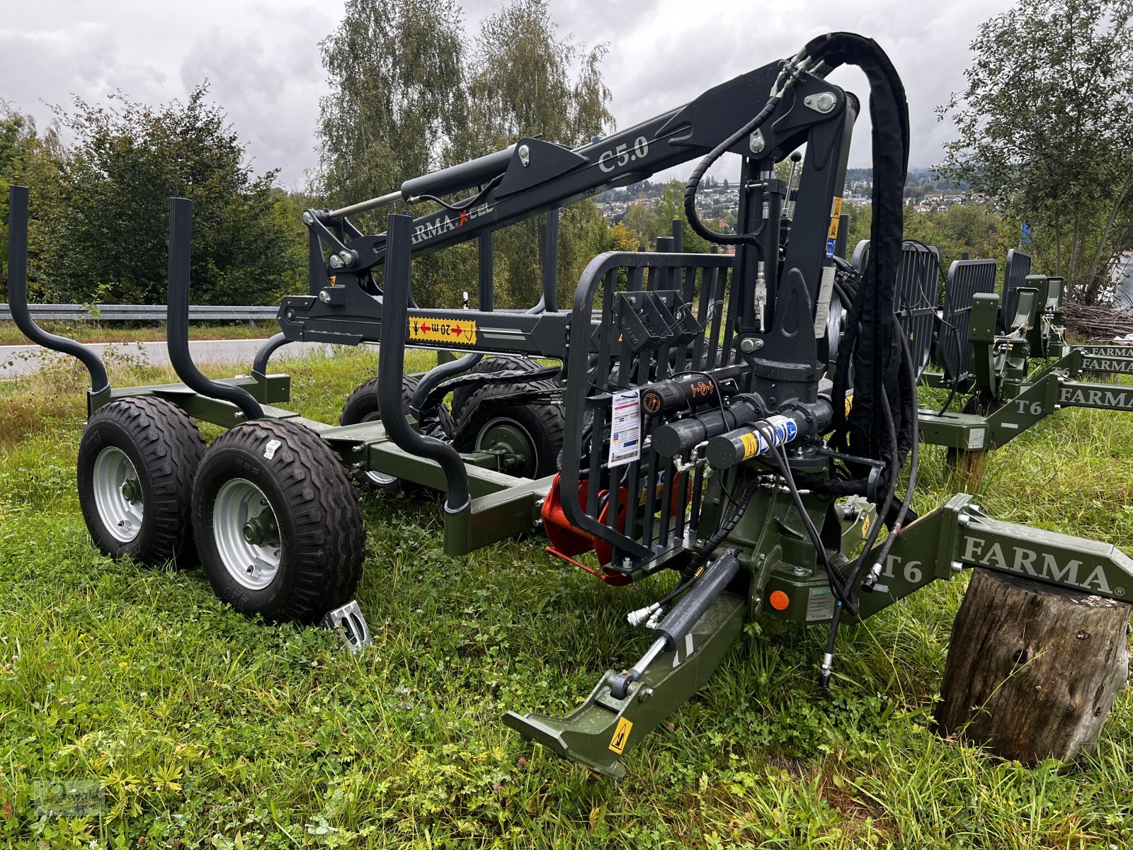 Rückewagen & Rückeanhänger typu Farma Farma, Neumaschine v Regen (Obrázek 6)