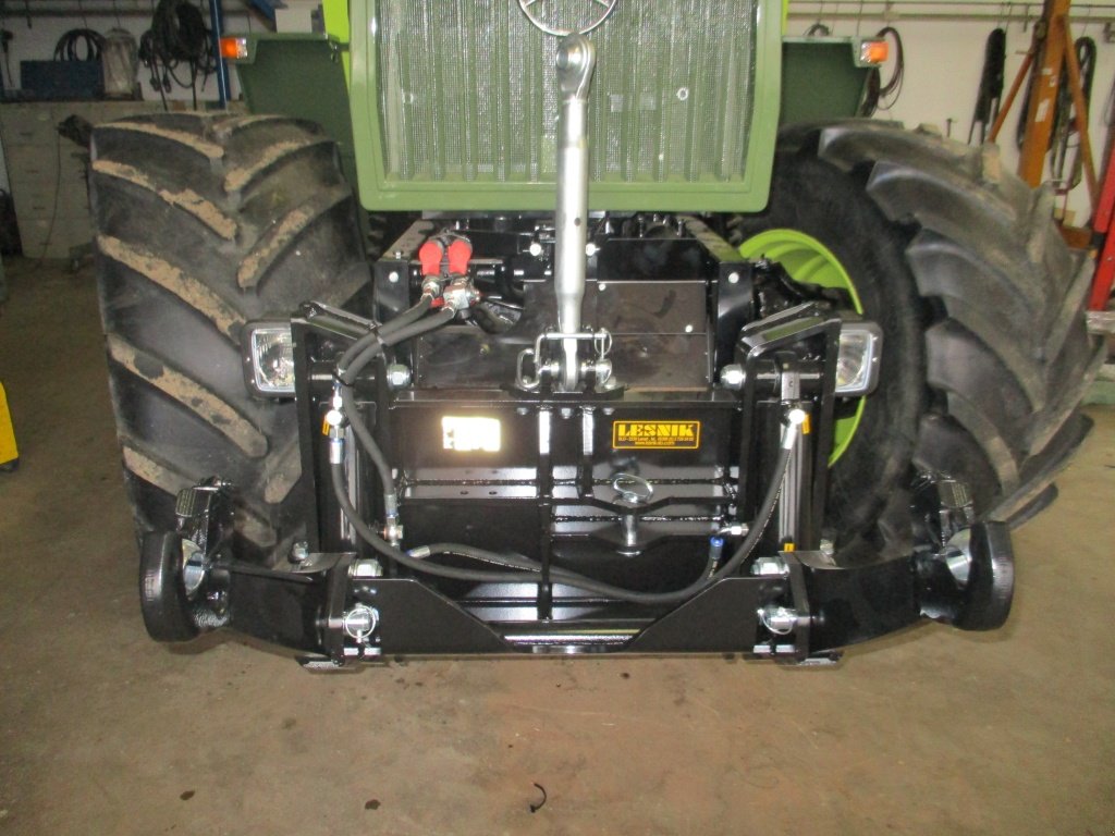 Traktor of the type Mercedes-Benz Fronthydraulik 2 Zyl. für MB trac und Unimog, Neumaschine in Haselbach (Picture 14)