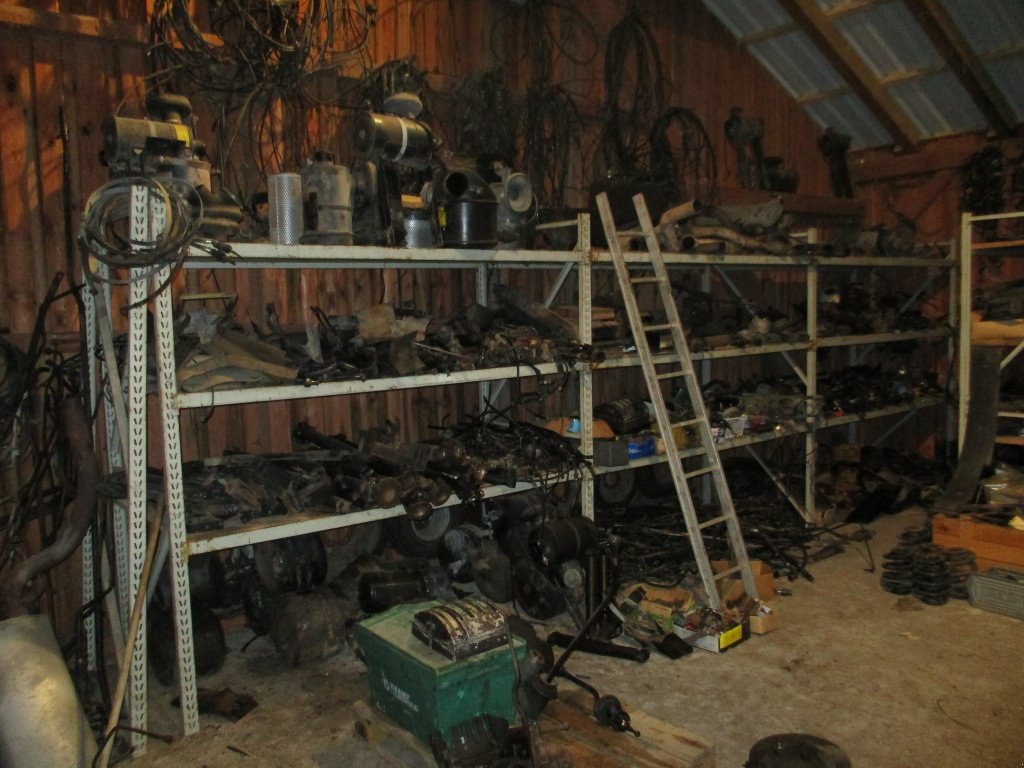 Traktor типа Mercedes-Benz Großauswahl am MB Trac u. Unimog Ersatzteilen, Gebrauchtmaschine в Haselbach (Фотография 12)