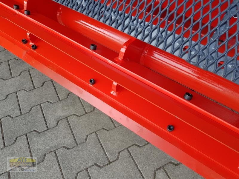 Packer & Walze of the type Madara Messerwalze RLS 646, Neumaschine in Teublitz (Picture 9)