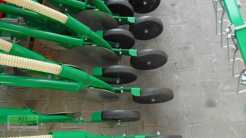 Drillmaschinenkombination of the type Agro-Masz SN300 + Anbauaggregat ANT30, Neumaschine in Teublitz (Picture 7)