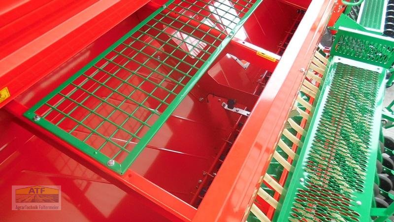 Drillmaschinenkombination of the type Agro-Masz SN300 + Anbauaggregat ANT30, Neumaschine in Teublitz (Picture 9)