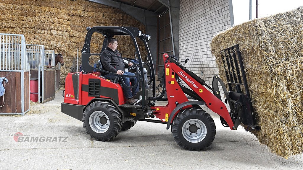 Kompaktlader of the type Schäffer Hoflader, Neumaschine in Eberfing (Picture 2)