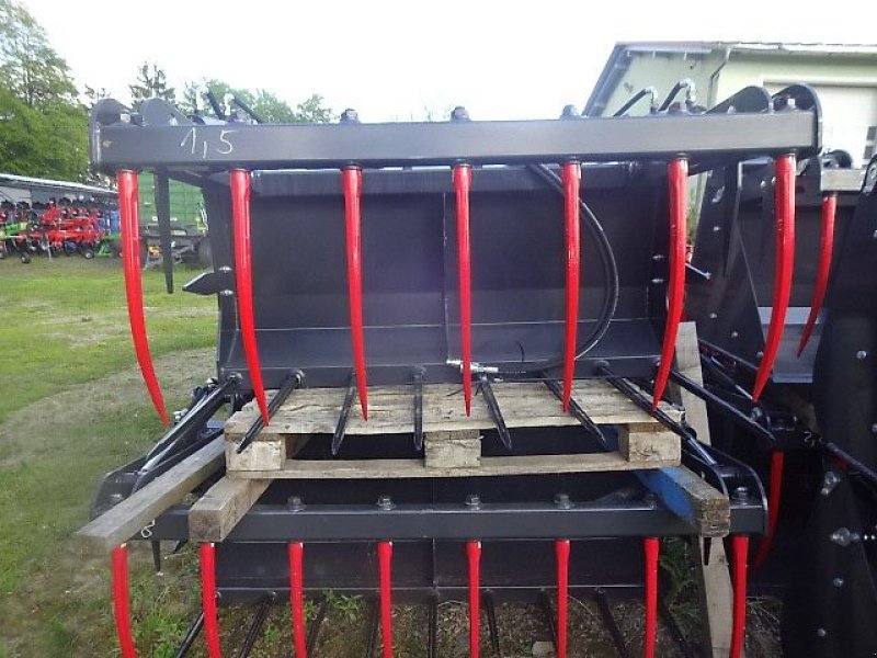 Frontladerzubehör of the type M&H 1,2  Hydraulisch- Silogreifgabel-  Euro SW Anbau - in verschiedenen Breiten 1,2 M- 1,4 M - 1,5 M - 1,8 M - 2 M - 2,2 M - 2,4 Meter, Neumaschine in Neureichenau (Picture 9)