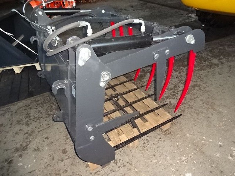 Frontladerzubehör of the type M&H 1,2  Hydraulisch- Silogreifgabel-  Euro SW Anbau - in verschiedenen Breiten 1,2 M- 1,4 M - 1,5 M - 1,8 M - 2 M - 2,2 M - 2,4 Meter, Neumaschine in Neureichenau (Picture 18)