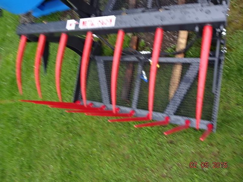 Frontladerzubehör of the type M&H 1,2  Hydraulisch- Silogreifgabel-  Euro SW Anbau - in verschiedenen Breiten 1,2 M- 1,4 M - 1,5 M - 1,8 M - 2 M - 2,2 M - 2,4 Meter, Neumaschine in Neureichenau (Picture 3)