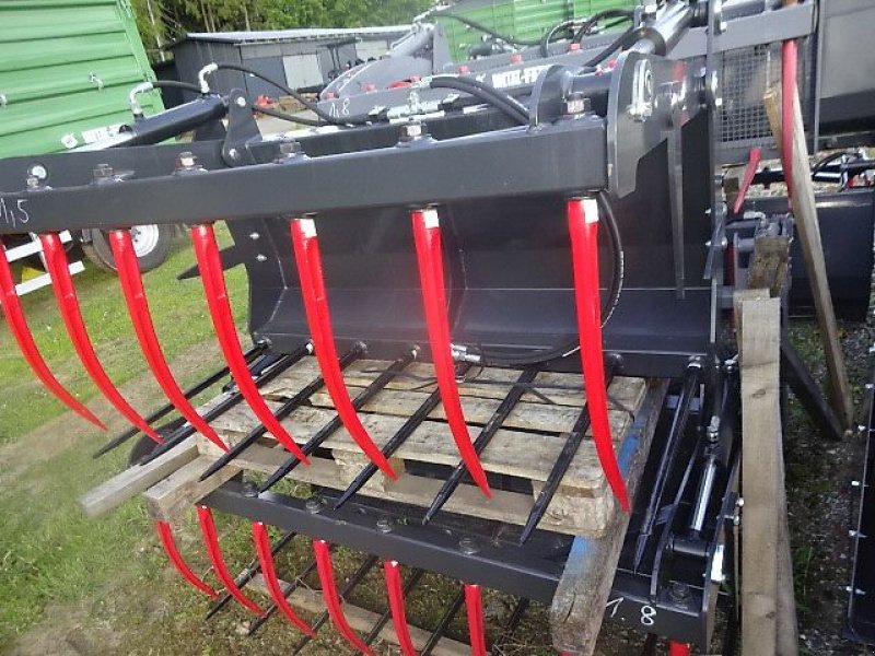 Frontladerzubehör of the type M&H 1,2  Hydraulisch- Silogreifgabel-  Euro SW Anbau - in verschiedenen Breiten 1,2 M- 1,4 M - 1,5 M - 1,8 M - 2 M - 2,2 M - 2,4 Meter, Neumaschine in Neureichenau (Picture 10)