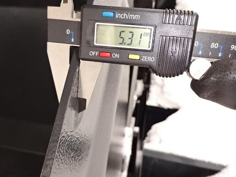 Ladeschaufel a típus Euro Universalschaufel 1,2 Meter m Hardoxschürfleiste- Größe S, Neumaschine ekkor: Neureichenau (Kép 16)