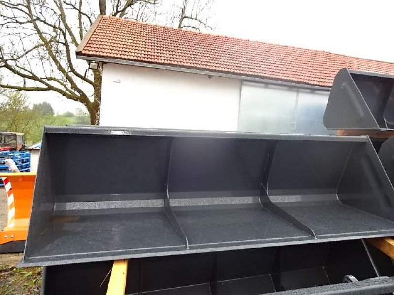 Ladeschaufel a típus Euro H LM- 2,2 M- Neu- Universalschaufel m.  Hardoxschürfleiste Größe S, Neumaschine ekkor: Neureichenau (Kép 1)