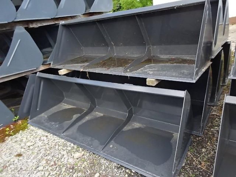 Ladeschaufel a típus Euro H LM- 2,2 M- Neu- Universalschaufel m.  Hardoxschürfleiste Größe S, Neumaschine ekkor: Neureichenau (Kép 19)