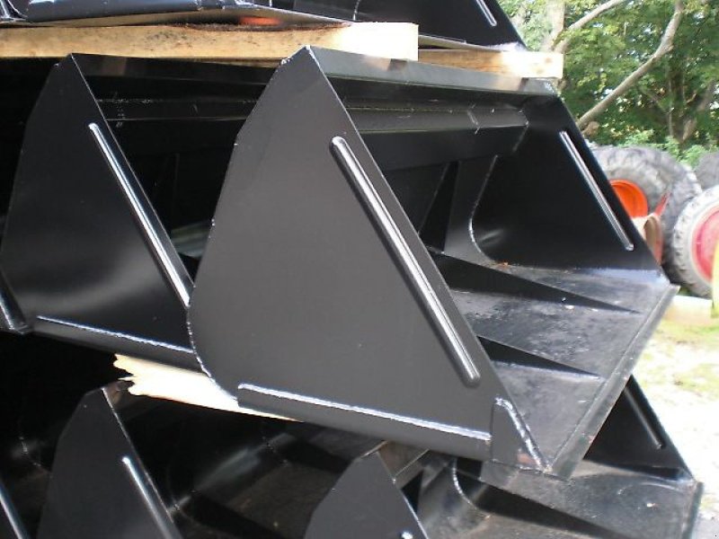 Ladeschaufel a típus Euro H LM- 2,2 M- Neu- Universalschaufel m.  Hardoxschürfleiste Größe S, Neumaschine ekkor: Neureichenau (Kép 5)