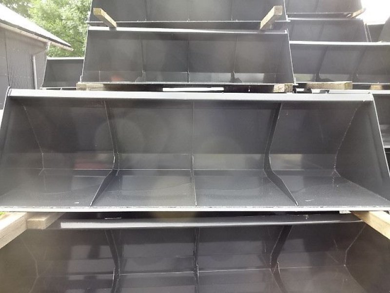 Ladeschaufel del tipo Euro NEUE- 2,40 Meter   Frontladerschaufel- Universal- Hardoxschürflleiste- Größe S, Neumaschine In Neureichenau (Immagine 1)