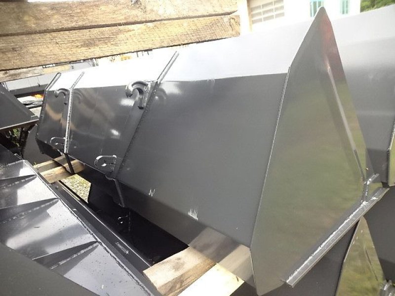 Ladeschaufel del tipo Euro NEUE- 2,40 Meter   Frontladerschaufel- Universal- Hardoxschürflleiste- Größe S, Neumaschine In Neureichenau (Immagine 5)