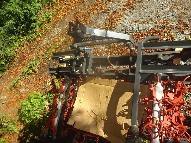 Wiesenegge a típus M&H 3/R/B NEUE Wiesenegge 3 Meter- 3 Teilig- klappbar, Neumaschine ekkor: Neureichenau (Kép 10)