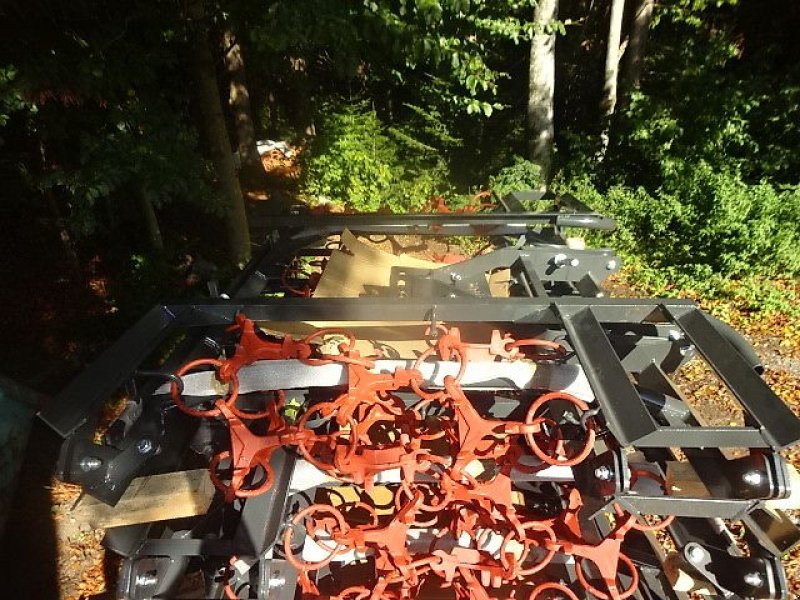 Wiesenegge a típus M&H 3/R/B NEUE Wiesenegge 3 Meter- 3 Teilig- klappbar, Neumaschine ekkor: Neureichenau (Kép 14)