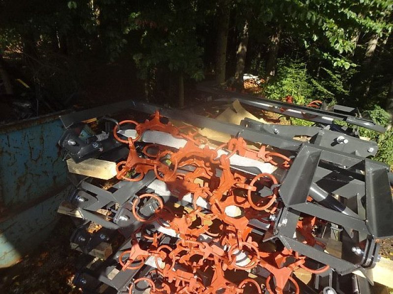 Wiesenegge a típus M&H 3/R/B NEUE Wiesenegge 3 Meter- 3 Teilig- klappbar, Neumaschine ekkor: Neureichenau (Kép 5)