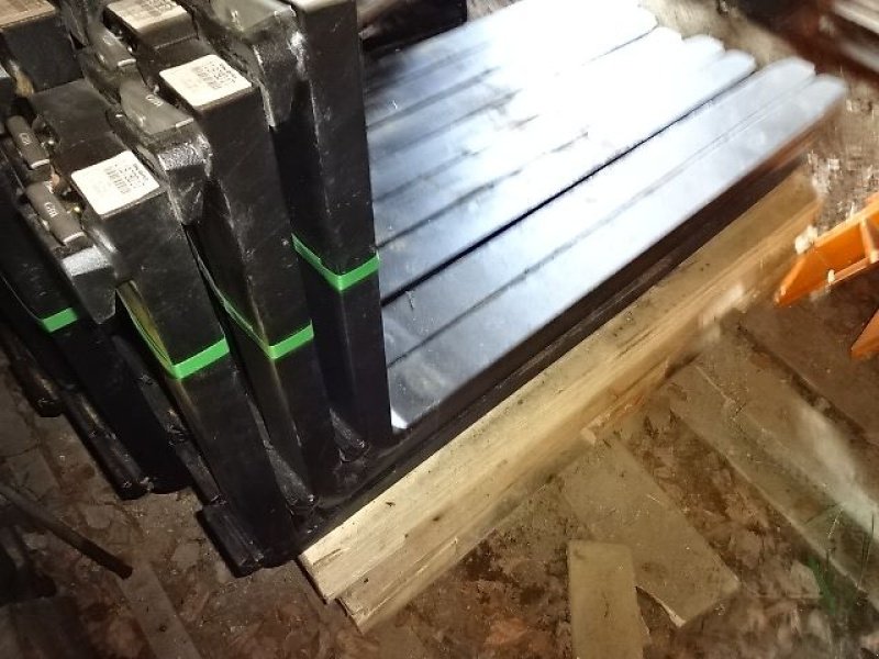 Palettengabel of the type Euro SONDERPREISE-NEUE Palettengabel mit 1,2 mtr. Zinken  - Rahmen mit Zinken, Neumaschine in Neureichenau (Picture 12)