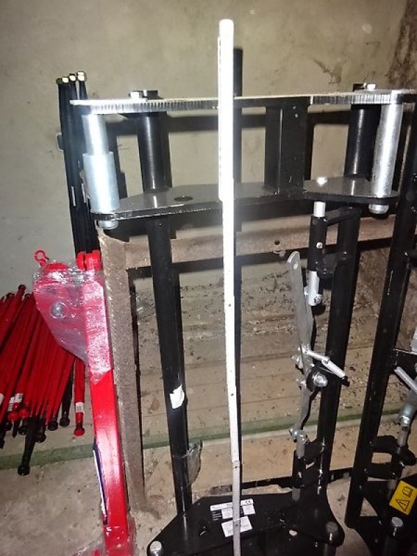 Frontlader of the type Euro NEUER Frontlader Euro SW- Rahmen, Neumaschine in Neureichenau (Picture 9)