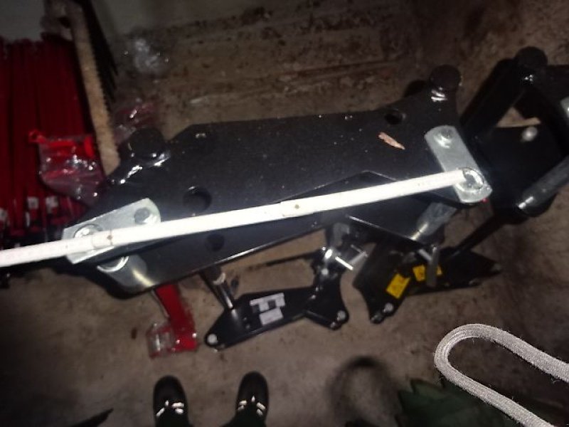 Frontlader of the type Euro NEUER Frontlader Euro SW- Rahmen, Neumaschine in Neureichenau (Picture 15)