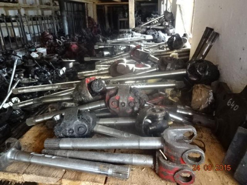 Sonstige Ersatzteile des Typs Fendt 103 Allrad mit Frontlader in Einzelteilen, gebraucht in Neureichenau (Bild 1)